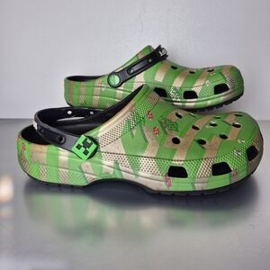 CROCS X Minecraft  Limited Editions. Green. Size M11, Used, Good Conditions.